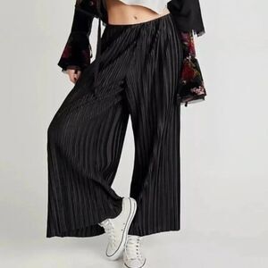 H&M plisse satin crinkle wide leg flowy pants